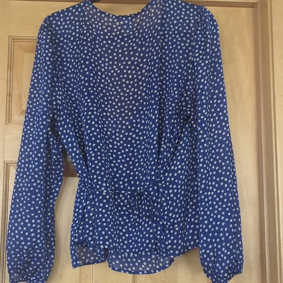 H&M wrap blouse - Picture 3 of 6